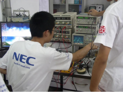 電氣工程及其自動化與計(jì)算機(jī)系統(tǒng)技術(shù)服務(wù) 交叉融合驅(qū)動未來創(chuàng)新